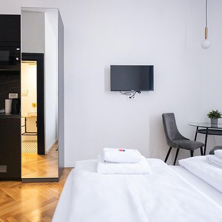 Zest And Nest Apartments In The Center Zagabria Esterno foto